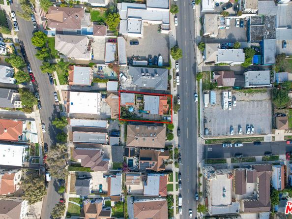 1293 S Cochran Avenue, Los Angeles CA 90019