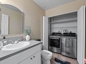 18518 Mayall Street H, Northridge CA 91324