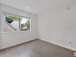 18518 Mayall Street H, Northridge CA 91324