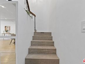 18518 Mayall Street H, Northridge CA 91324