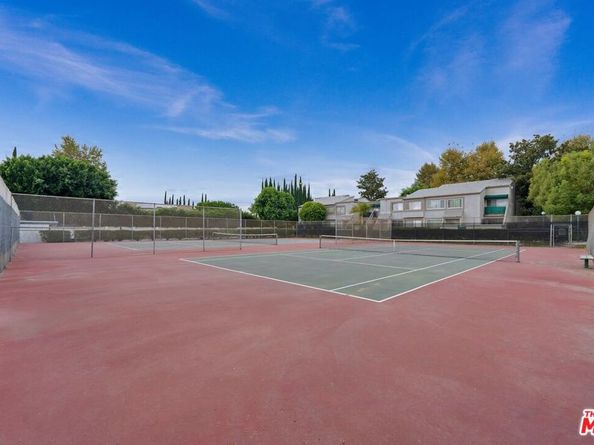 18518 Mayall Street H, Northridge CA 91324