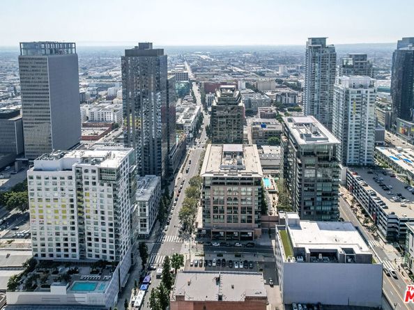 1111 S Grand Avenue 716, Los Angeles CA 90015