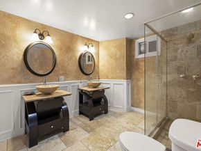 1018 N Tigertail Road, Los Angeles CA 90049