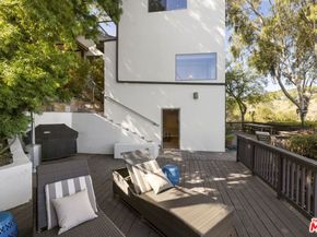 1018 N Tigertail Road, Los Angeles CA 90049