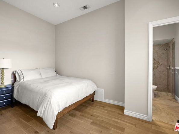 1018 N Tigertail Road, Los Angeles CA 90049