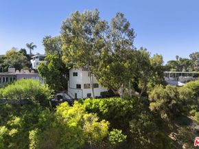 1018 N Tigertail Road, Los Angeles CA 90049