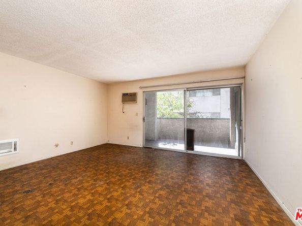 355 S Los Robles Avenue 108, Pasadena CA 91101