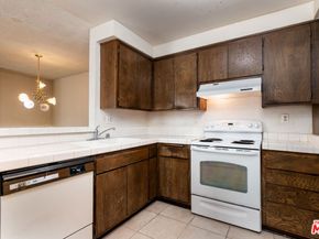 355 S Los Robles Avenue 108, Pasadena CA 91101