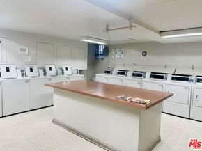 355 S Los Robles Avenue 108, Pasadena CA 91101