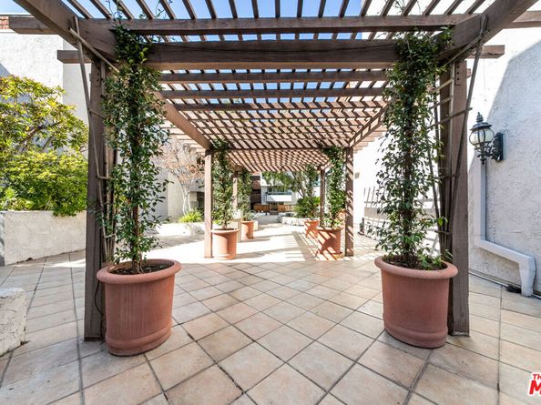 355 S Los Robles Avenue 108, Pasadena CA 91101
