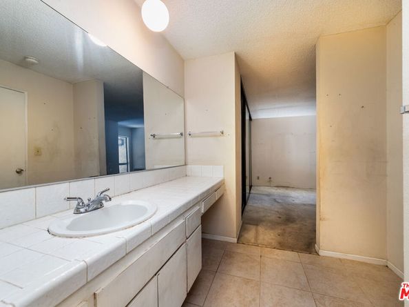 355 S Los Robles Avenue 108, Pasadena CA 91101