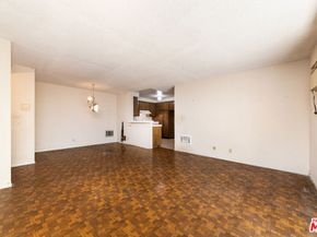 355 S Los Robles Avenue 108, Pasadena CA 91101