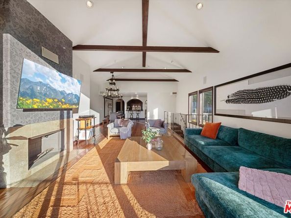 7223 Sycamore Trail, Los Angeles CA 90068