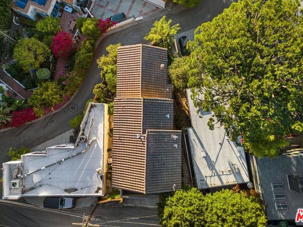 7223 Sycamore Trail, Los Angeles CA 90068