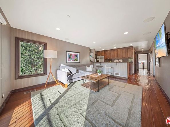 7223 Sycamore Trail, Los Angeles CA 90068