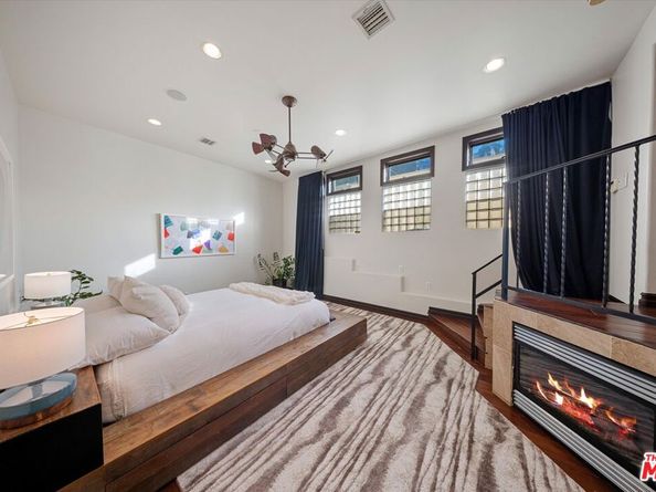 7223 Sycamore Trail, Los Angeles CA 90068