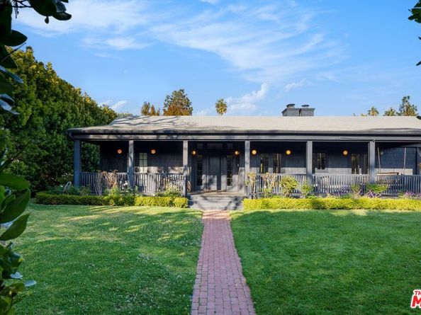 250 S Chadbourne Avenue, Los Angeles CA 90049