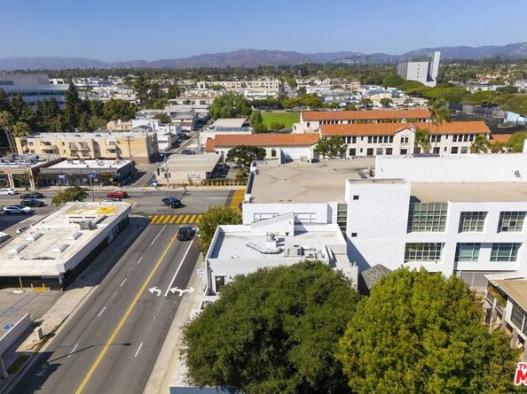 1411 Cloverfield Boulevard, Santa Monica CA 90404