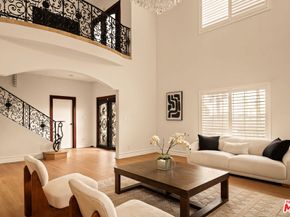 8906 Yorktown Avenue, Los Angeles CA 90045