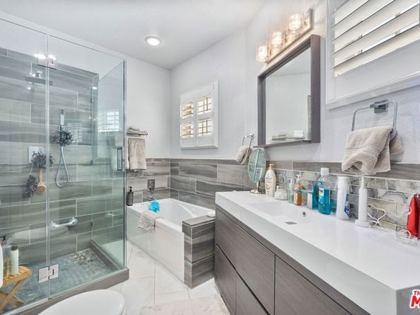 2031 W 98th Street, Los Angeles CA 90047