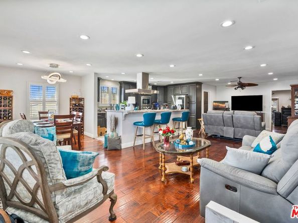 2031 W 98th Street, Los Angeles CA 90047