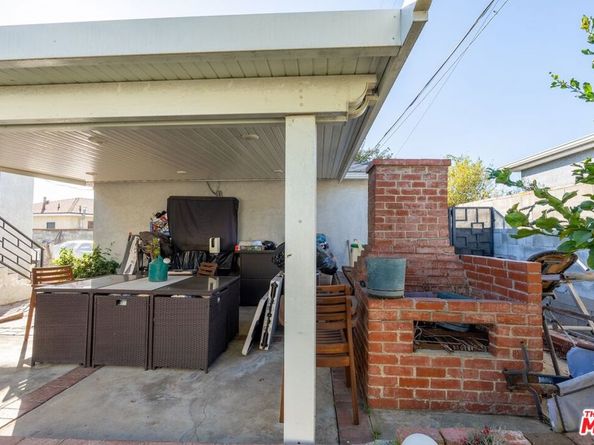 2031 W 98th Street, Los Angeles CA 90047