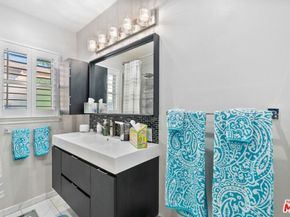 2031 W 98th Street, Los Angeles CA 90047