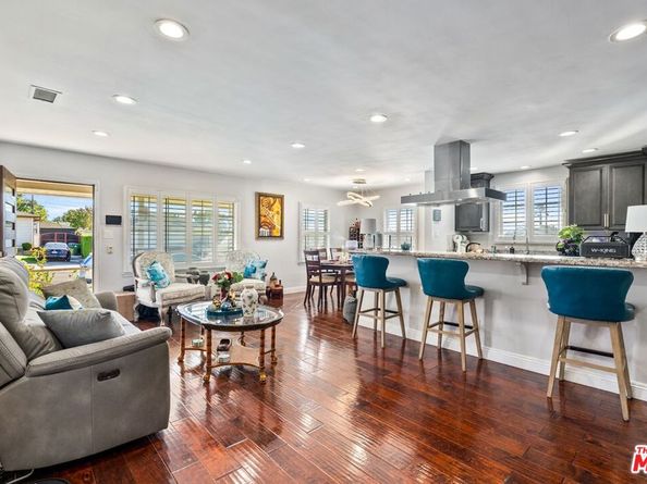 2031 W 98th Street, Los Angeles CA 90047