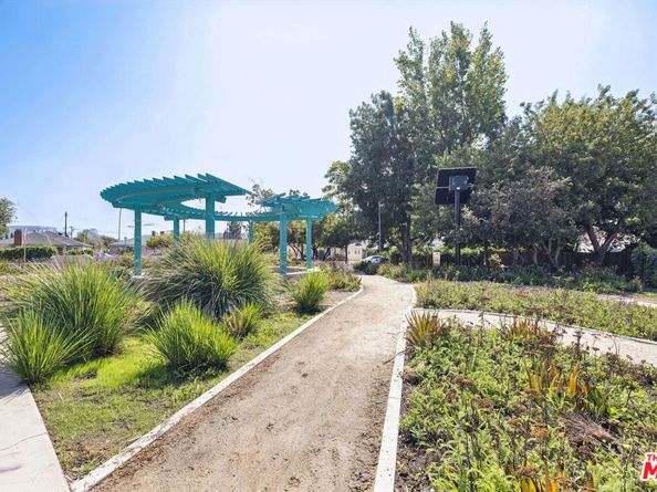 11814 Beatrice Street, Culver City CA 90230