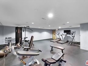 600 S Ridgeley Drive PH1, Los Angeles CA 90036