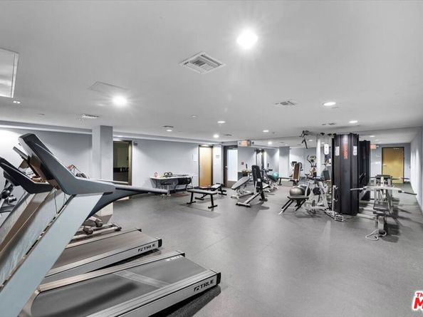 600 S Ridgeley Drive PH1, Los Angeles CA 90036
