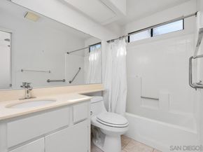 5070 Chalet Dr, Oceanside CA 92057