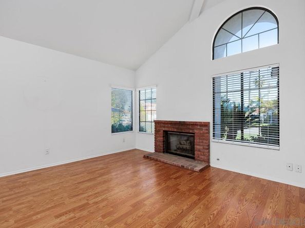 5070 Chalet Dr, Oceanside CA 92057