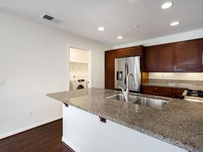 3548 Shoreline Bluff Lane, San Diego CA 92110