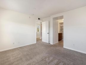 3548 Shoreline Bluff Lane, San Diego CA 92110