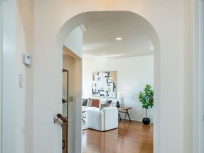 8455 Fountain Avenue 302, West Hollywood CA 90069