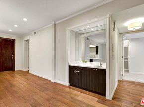 1260 S Beverly Glen Boulevard 304, Los Angeles CA 90024