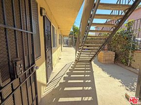 1130 W 97th Street, Los Angeles CA 90044