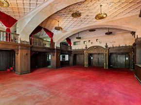1196 Brooklawn Drive, Los Angeles CA 90077
