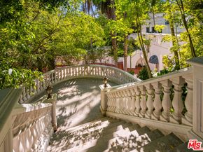 1196 Brooklawn Drive, Los Angeles CA 90077