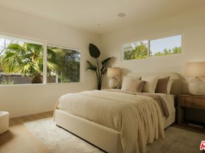 880 Teakwood Road, Los Angeles CA 90049