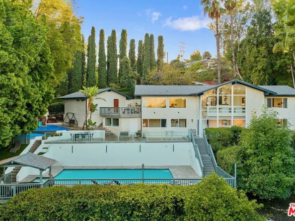 4854 Brewster Drive, Tarzana CA 91356