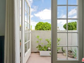 12010 Magnolia Boulevard 101, Valley Village CA 91607