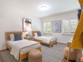 607 Lillian Way, Los Angeles CA 90004