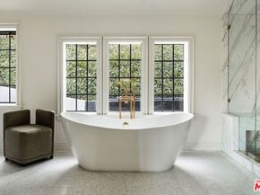 10950 Bellagio Road, Los Angeles CA 90077