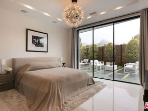 17335 Tramonto Drive, Pacific Palisades CA 90272