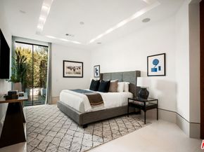 17335 Tramonto Drive, Pacific Palisades CA 90272