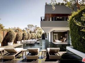 17335 Tramonto Drive, Pacific Palisades CA 90272