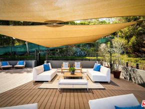 17335 Tramonto Drive, Pacific Palisades CA 90272