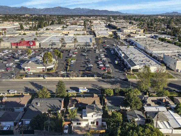 8761 Corbin Avenue, Northridge CA 91324